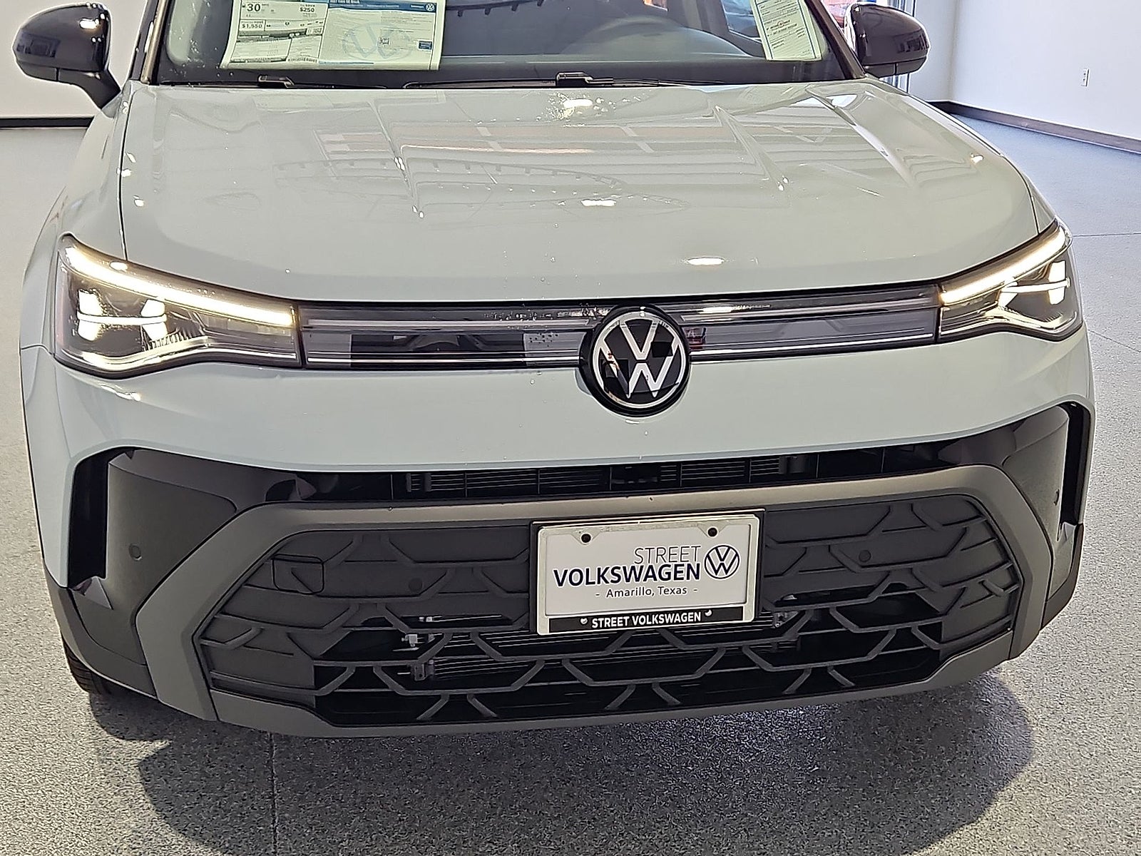 2027 Volkswagen Taos SE Black