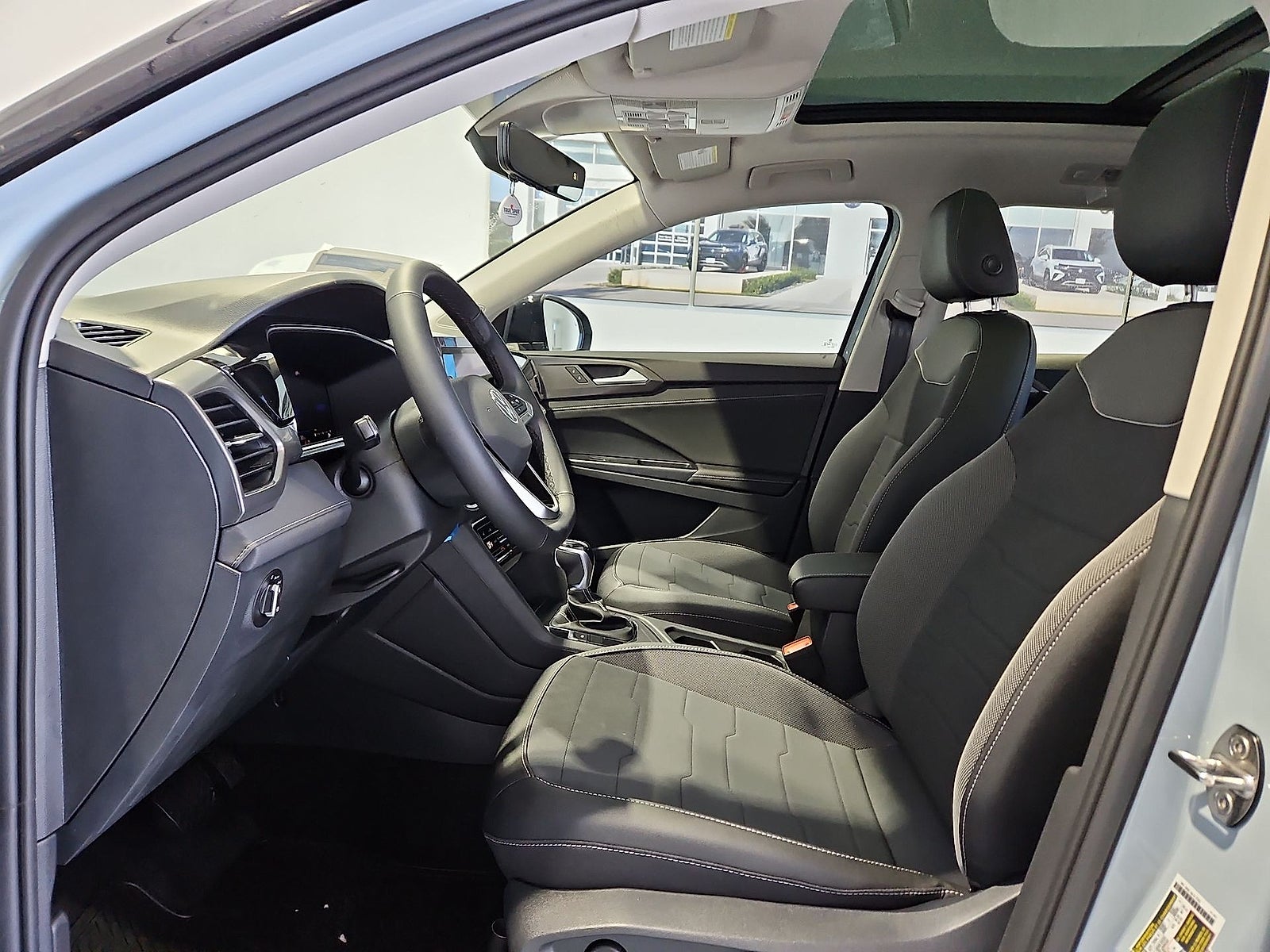2027 Volkswagen Taos SE Black
