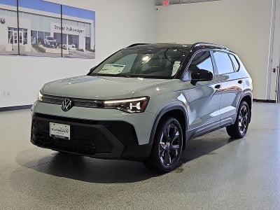 2027 Volkswagen Taos SE Black