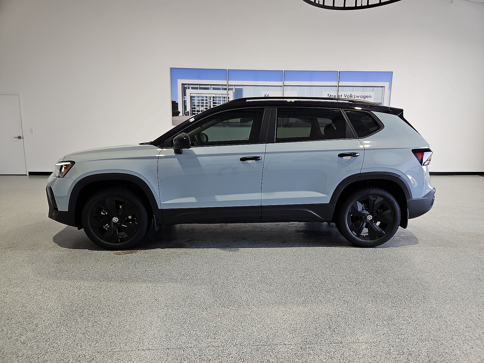 2027 Volkswagen Taos SE Black