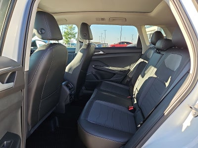 2027 Volkswagen Taos SE Black