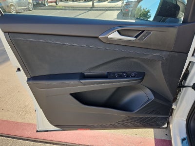 2027 Volkswagen Taos SE Black