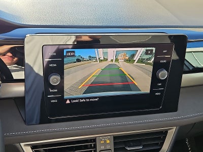 2027 Volkswagen Taos SE Black