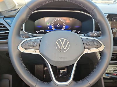 2027 Volkswagen Taos SE Black