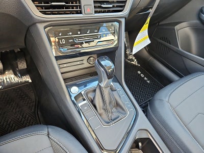 2027 Volkswagen Taos SE Black