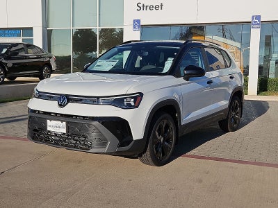 2027 Volkswagen Taos SE Black