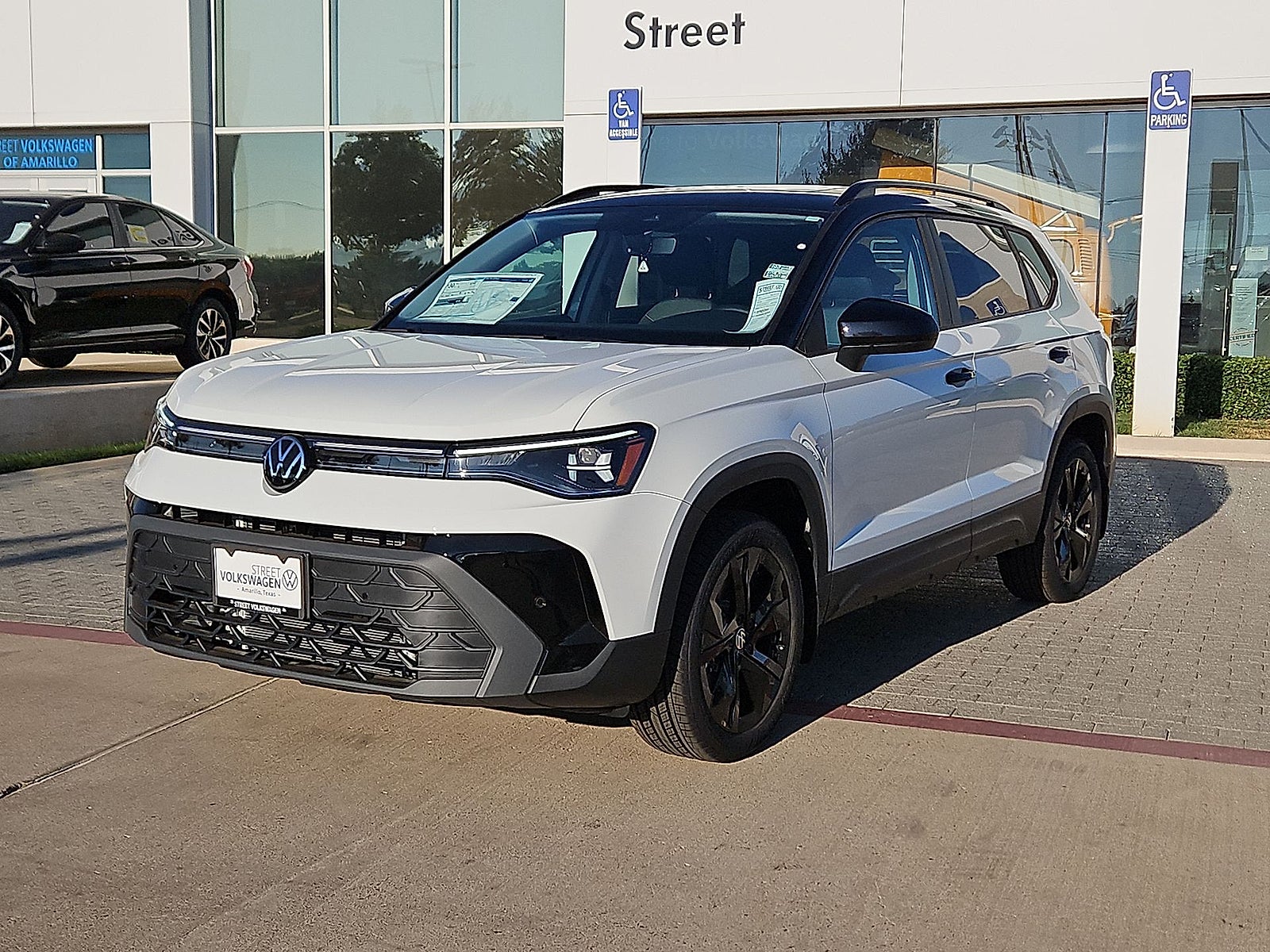 2027 Volkswagen Taos SE Black