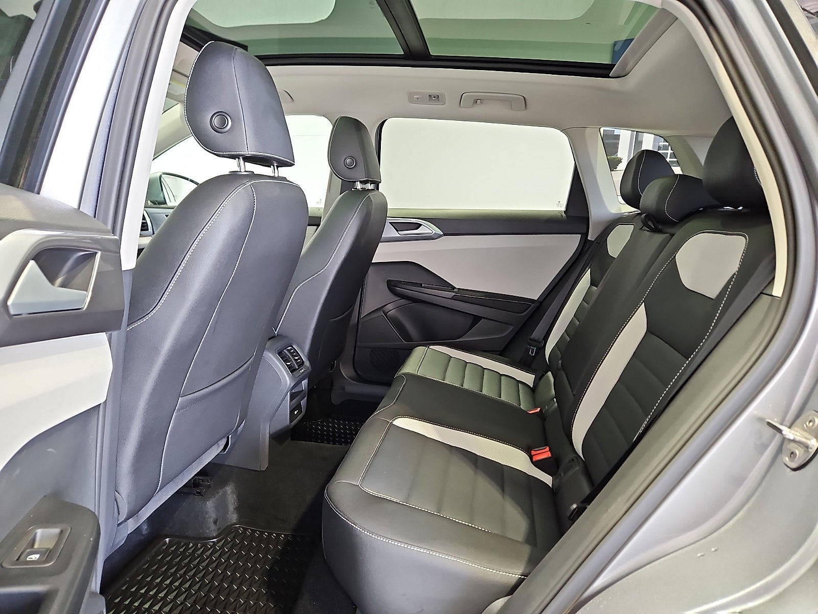 2025 Volkswagen Taos 1.5T SEL