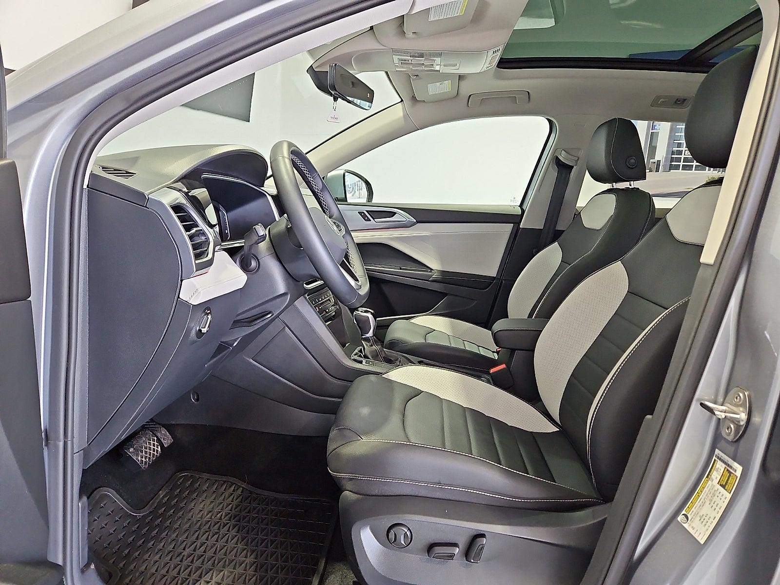 2025 Volkswagen Taos 1.5T SEL
