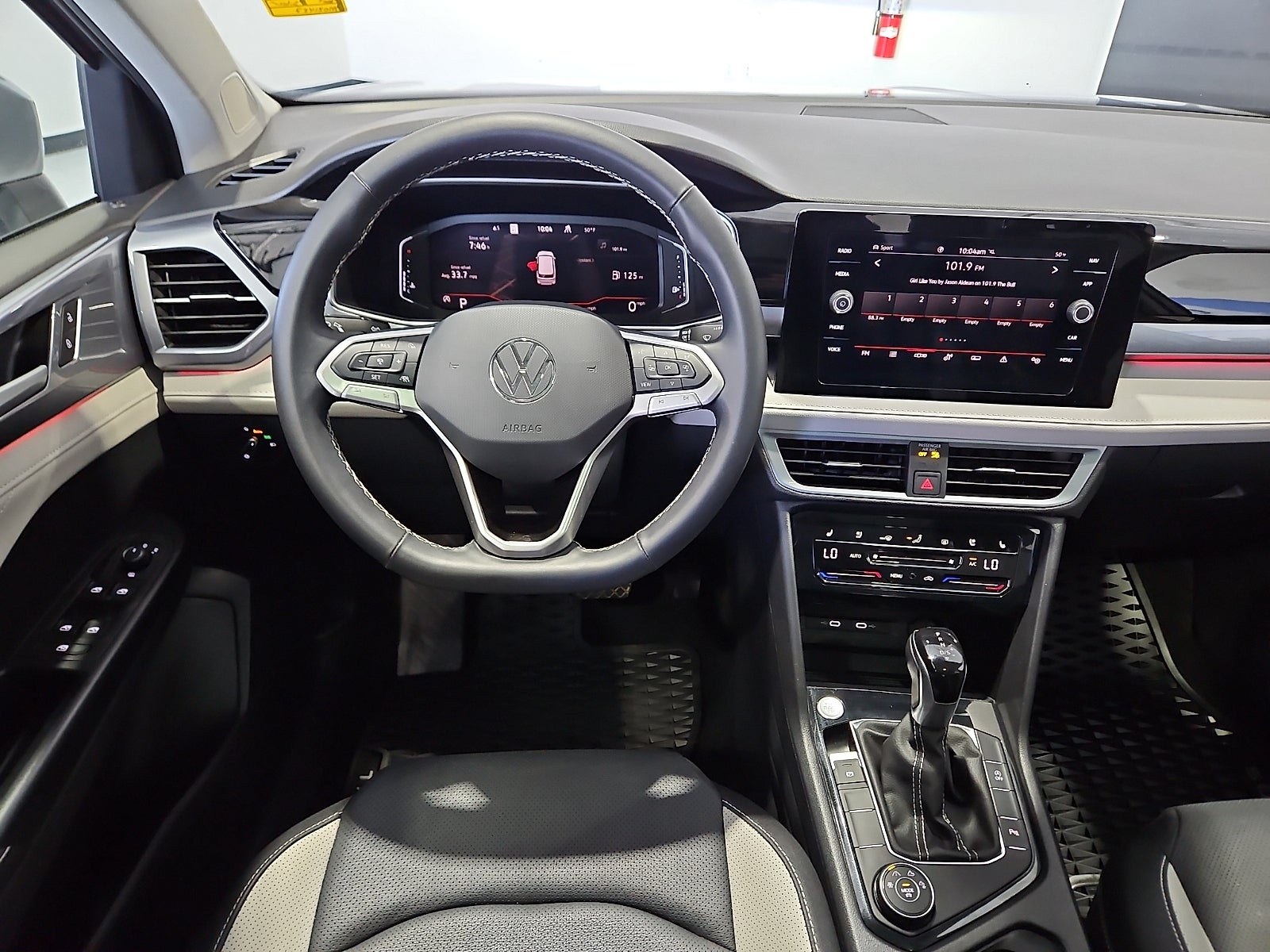 2025 Volkswagen Taos 1.5T SEL