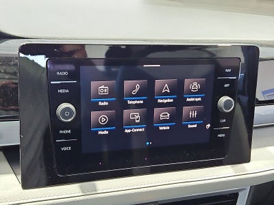2026 Volkswagen Taos SEL