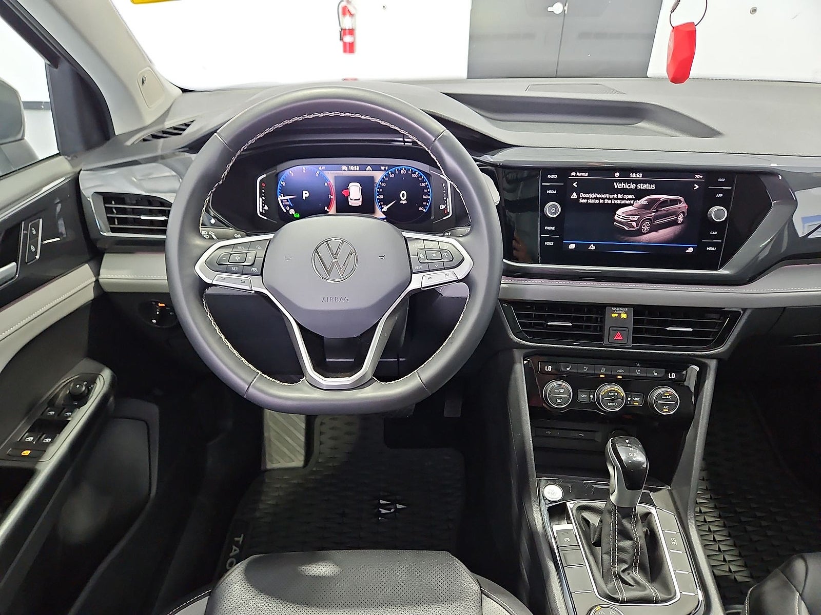 2024 Volkswagen Taos 1.5T SEL