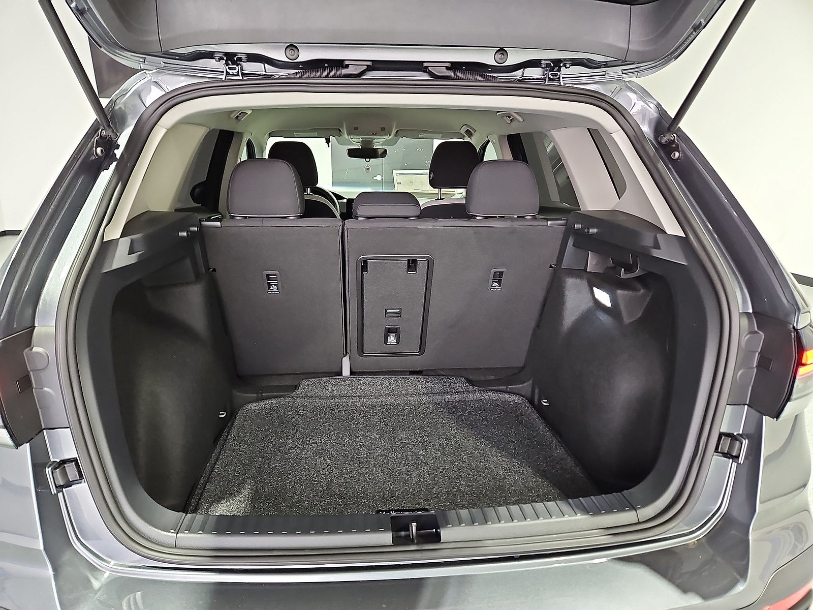 2027 Volkswagen Taos S