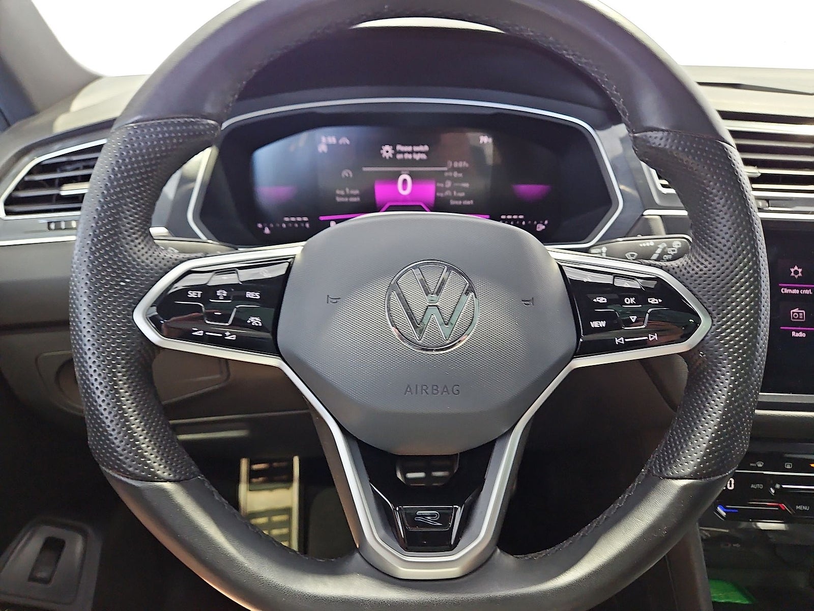 2024 Volkswagen Tiguan 2.0T SE R-Line Black