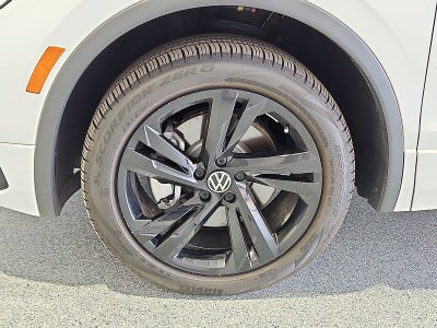 2024 Volkswagen Tiguan 2.0T SE R-Line Black