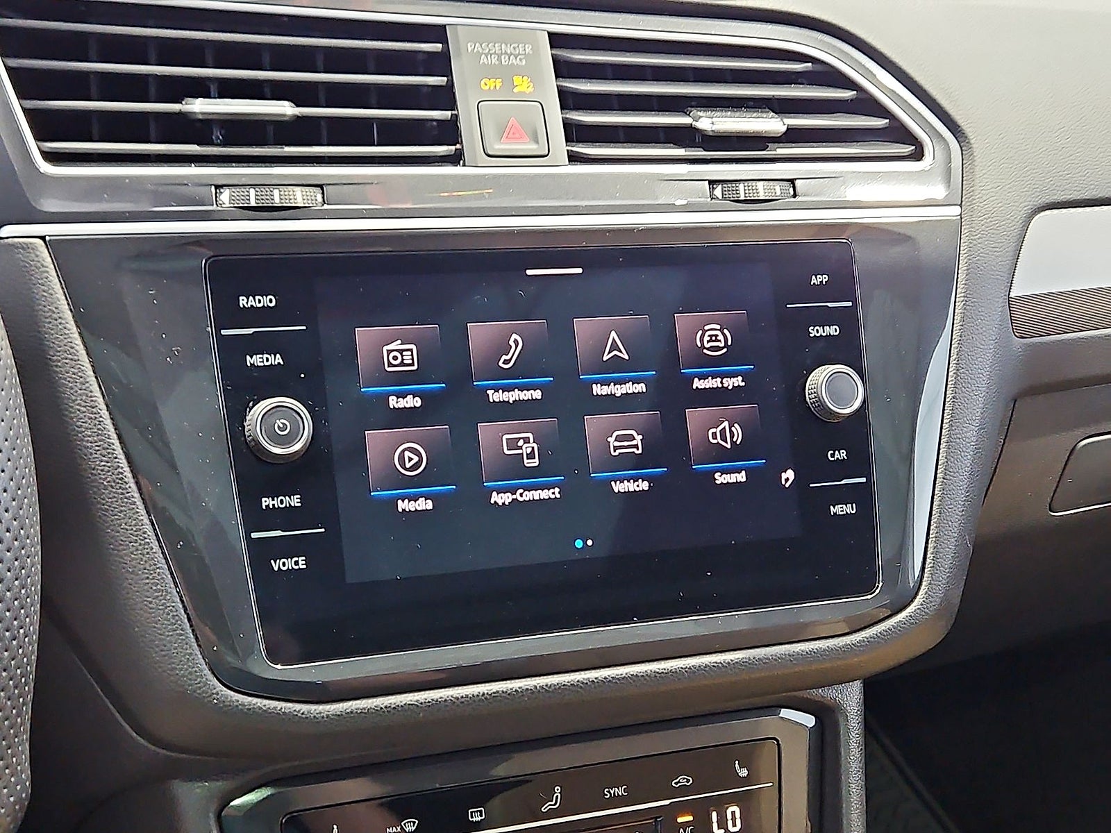 2024 Volkswagen Tiguan 2.0T SE R-Line Black