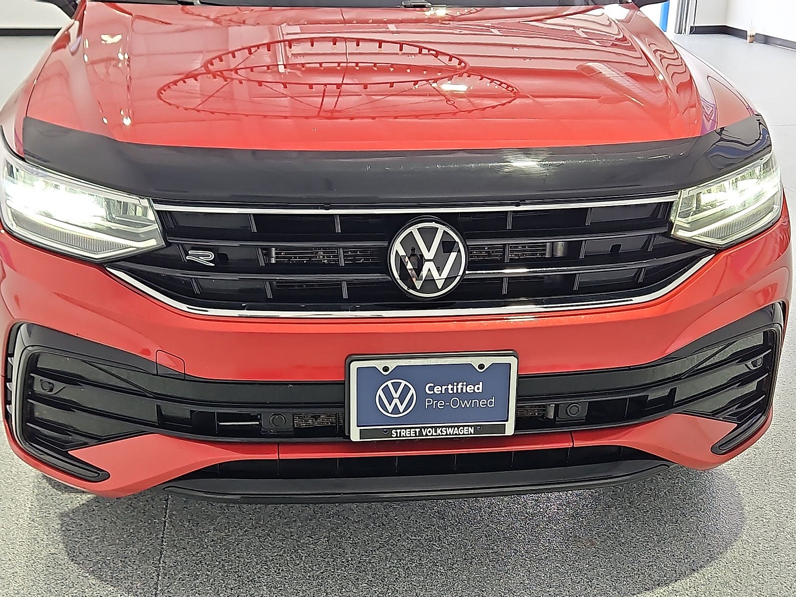 2024 Volkswagen Tiguan 2.0T SE R-Line Black