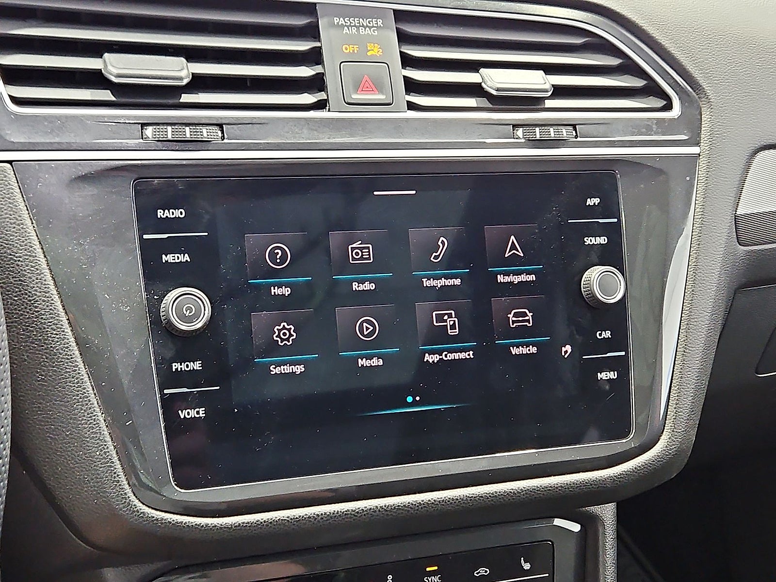 2024 Volkswagen Tiguan 2.0T SE R-Line Black