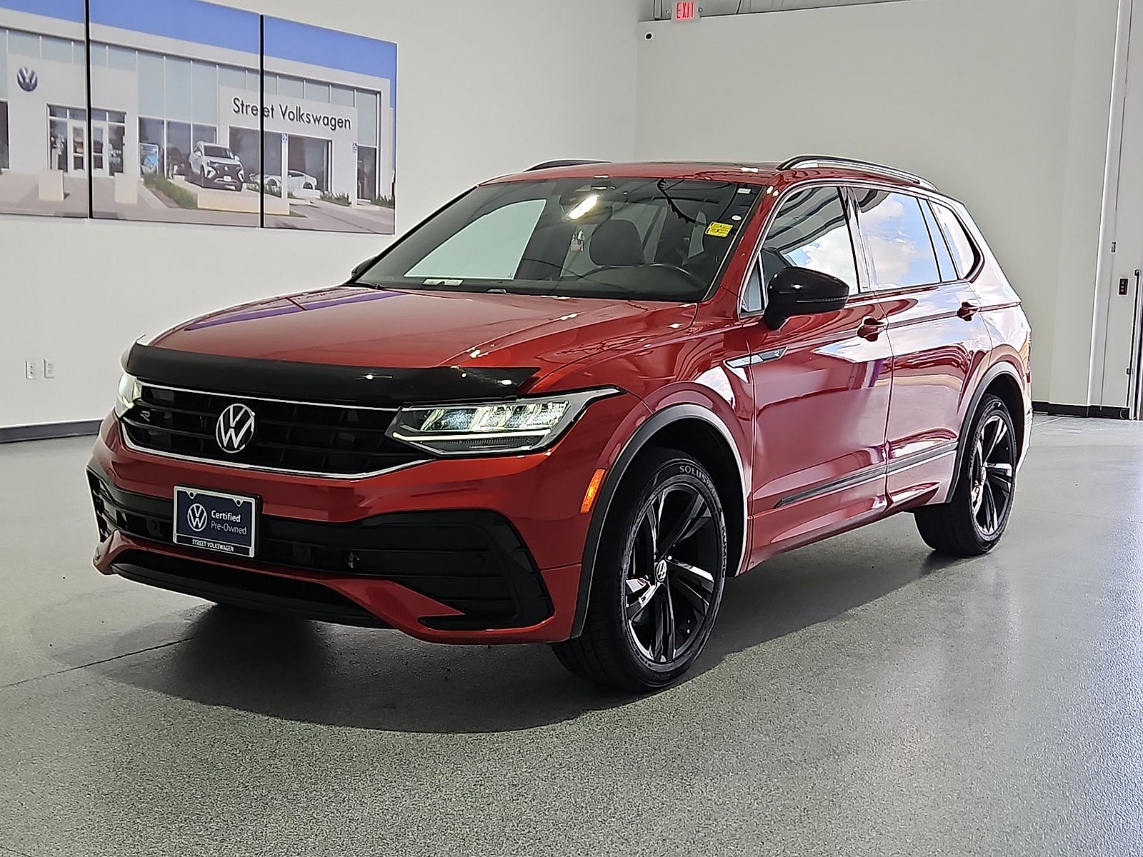 2024 Volkswagen Tiguan 2.0T SE R-Line Black