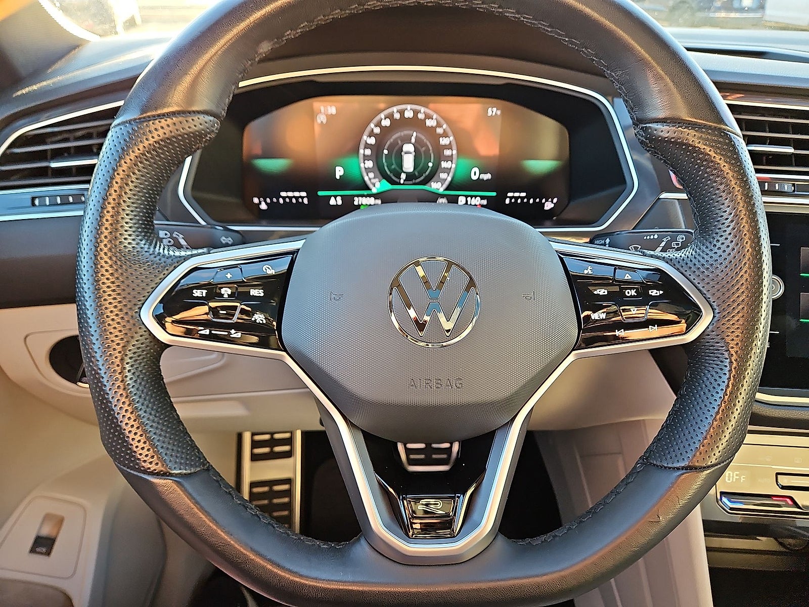 2024 Volkswagen Tiguan 2.0T SE R-Line Black