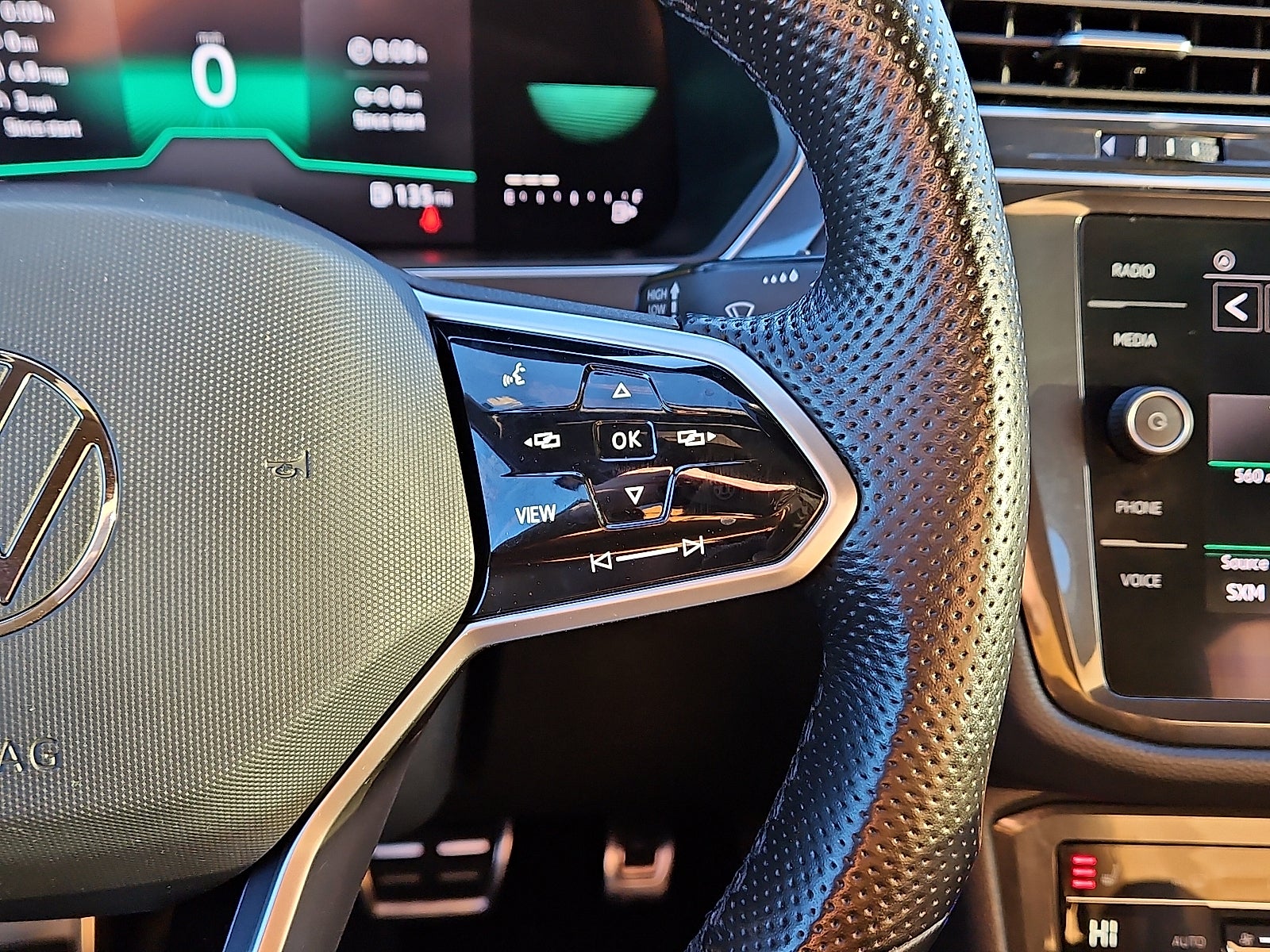 2022 Volkswagen Tiguan 2.0T SE R-Line Black