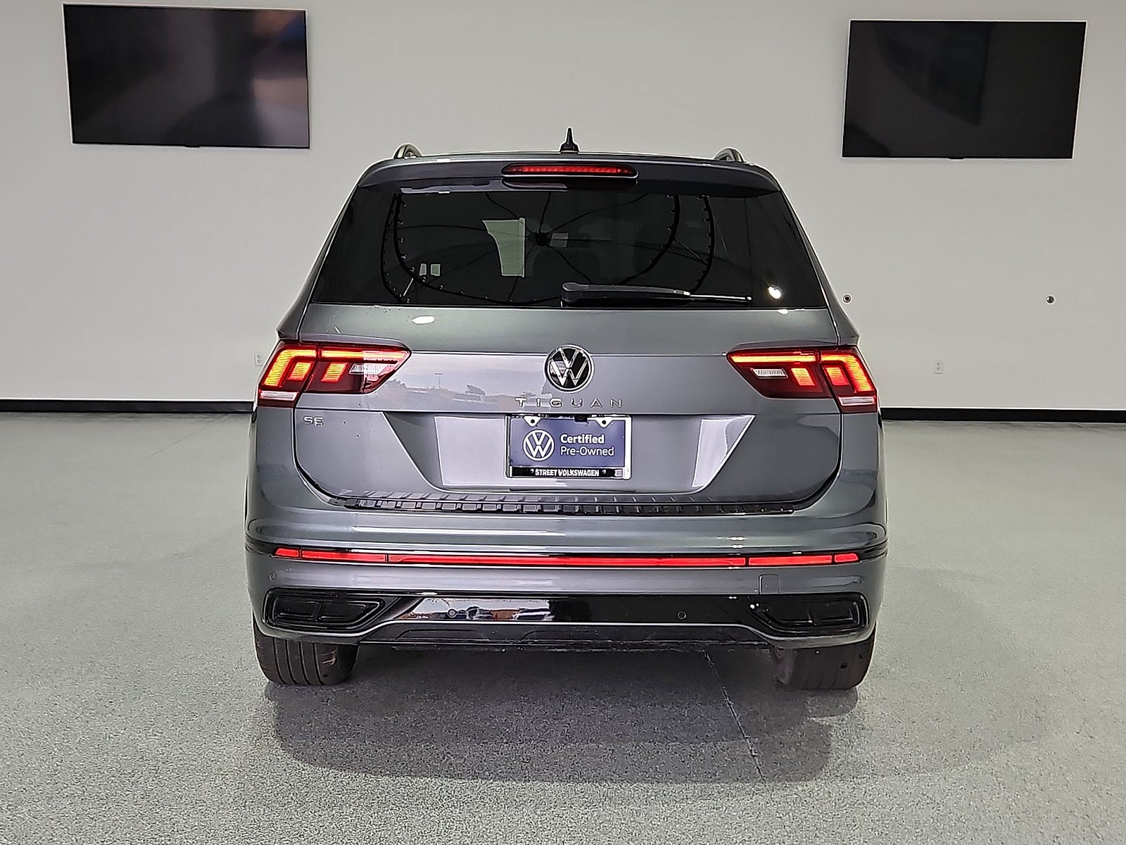 2023 Volkswagen Tiguan 2.0T SE R-Line Black