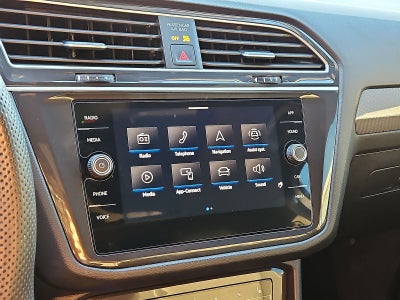 2024 Volkswagen Tiguan 2.0T SE R-Line Black