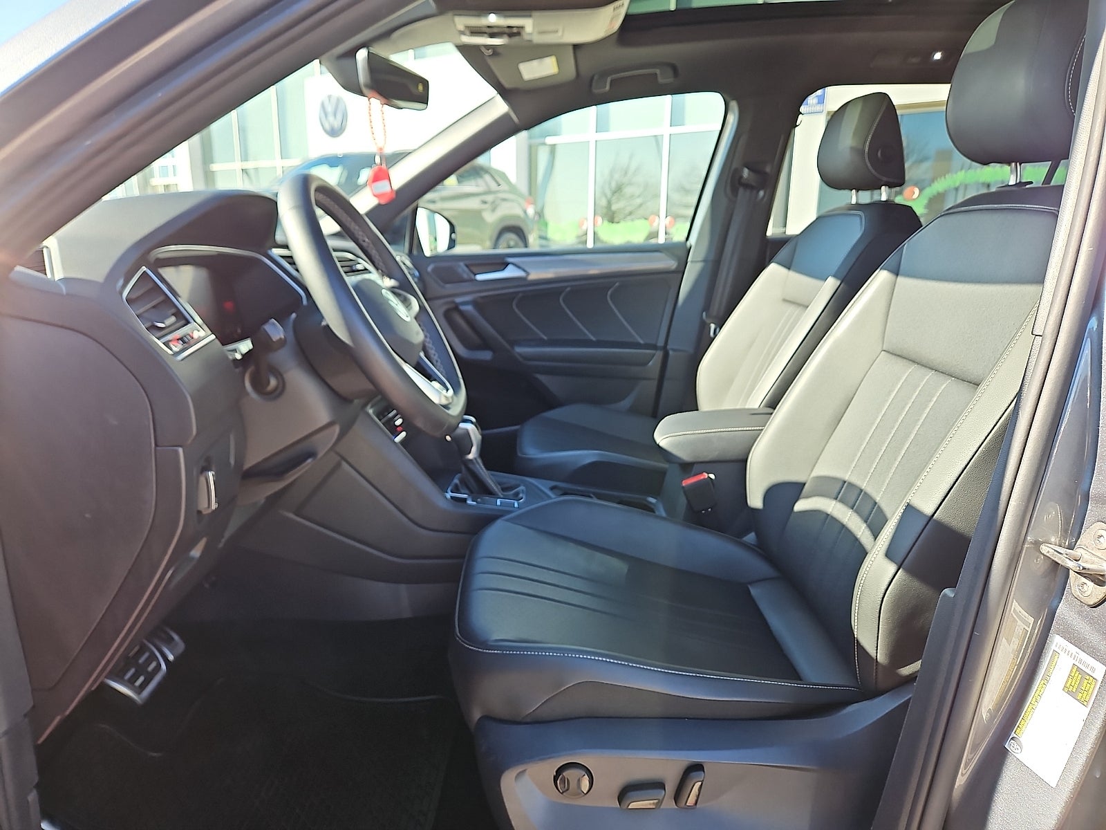 2023 Volkswagen Tiguan 2.0T SE R-Line Black