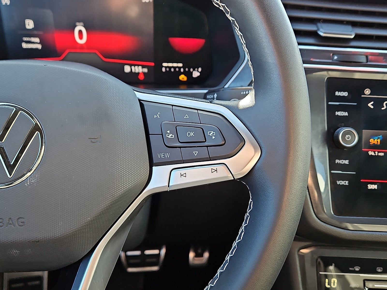 2023 Volkswagen Tiguan 2.0T SE R-Line Black