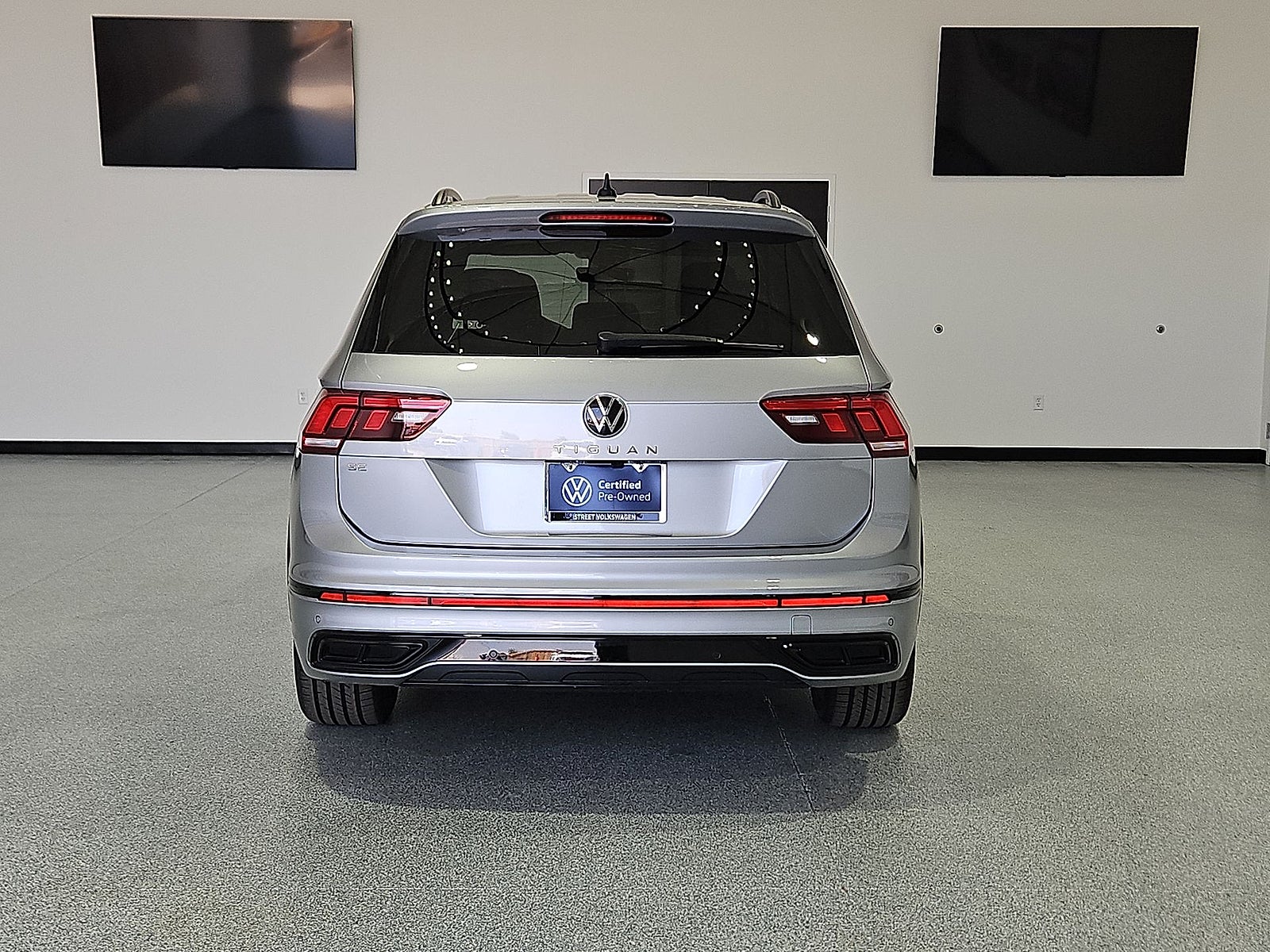 2023 Volkswagen Tiguan 2.0T SE R-Line Black