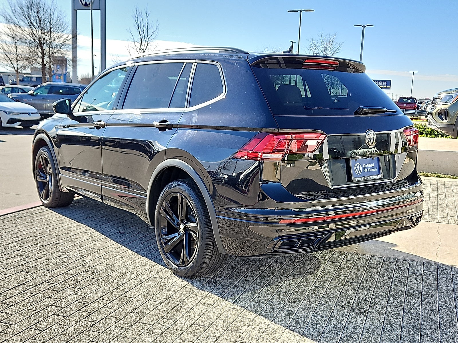 2023 Volkswagen Tiguan 2.0T SE R-Line Black
