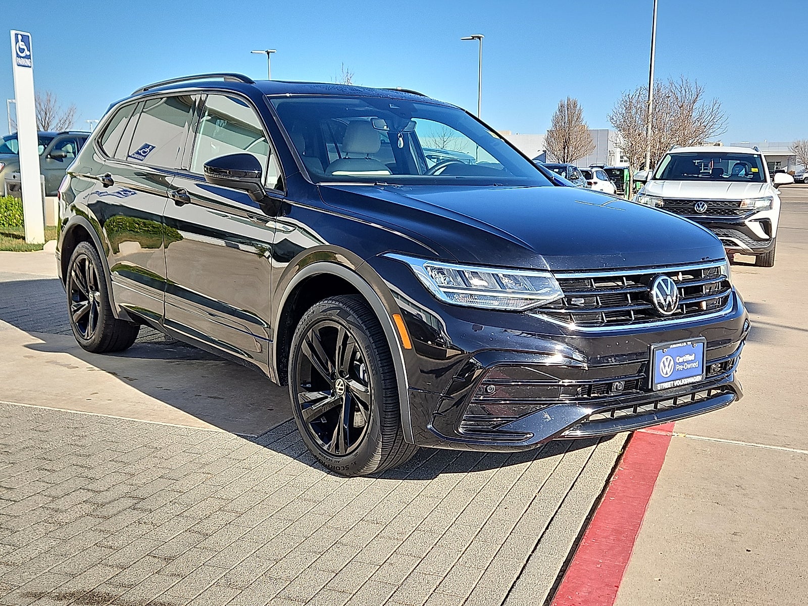 2023 Volkswagen Tiguan 2.0T SE R-Line Black