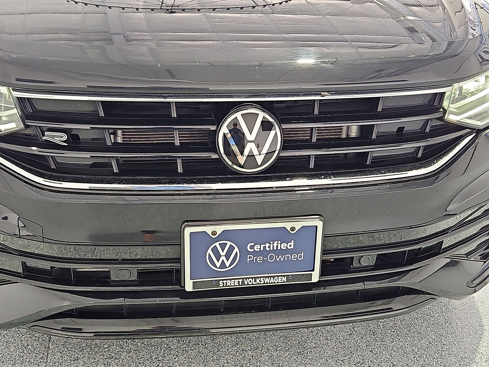 2024 Volkswagen Tiguan 2.0T SE R-Line Black