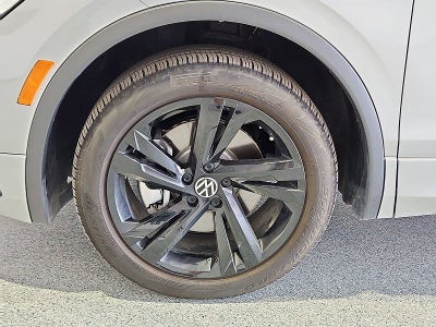 2024 Volkswagen Tiguan 2.0T SE R-Line Black
