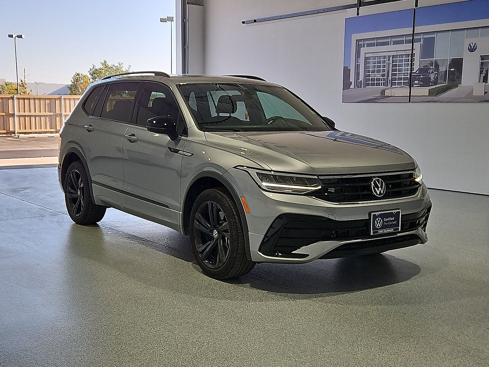 3VVCB7AX8RM204407