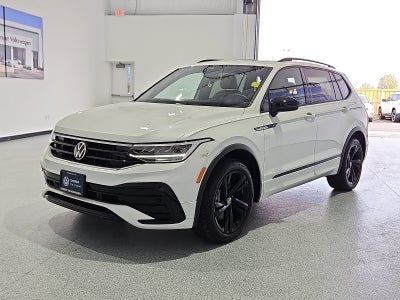 2023 Volkswagen Tiguan 2.0T SE R-Line Black