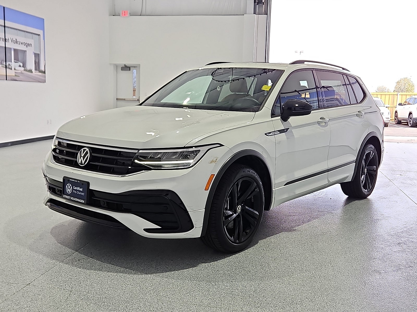 2023 Volkswagen Tiguan 2.0T SE R-Line Black