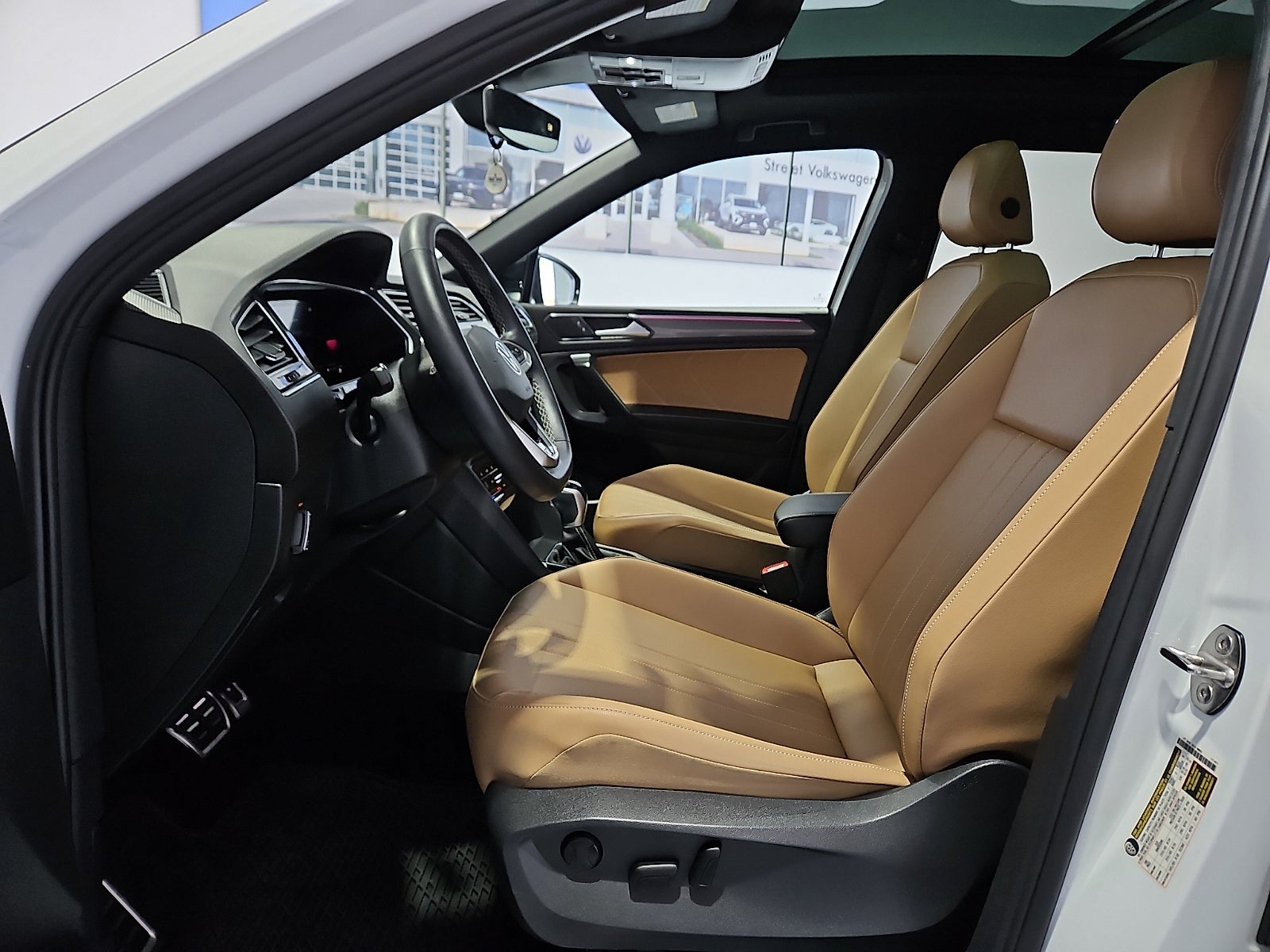 2023 Volkswagen Tiguan 2.0T SE R-Line Black