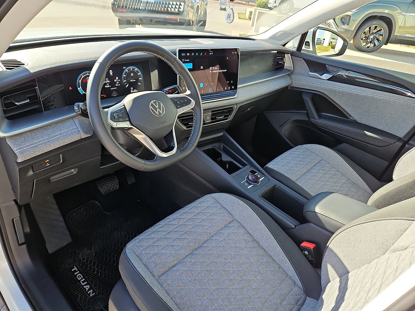 2025 Volkswagen Tiguan 2.0T S