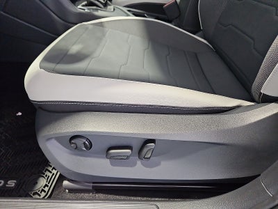 2026 Volkswagen Taos SE