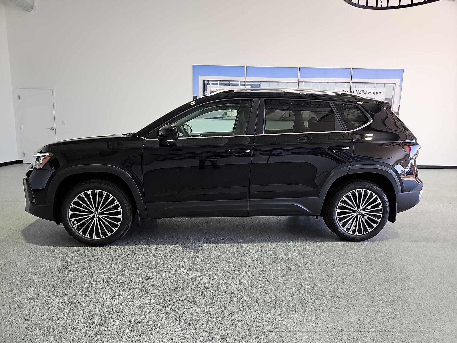 2026 Volkswagen Taos SE