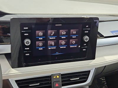 2026 Volkswagen Taos SE