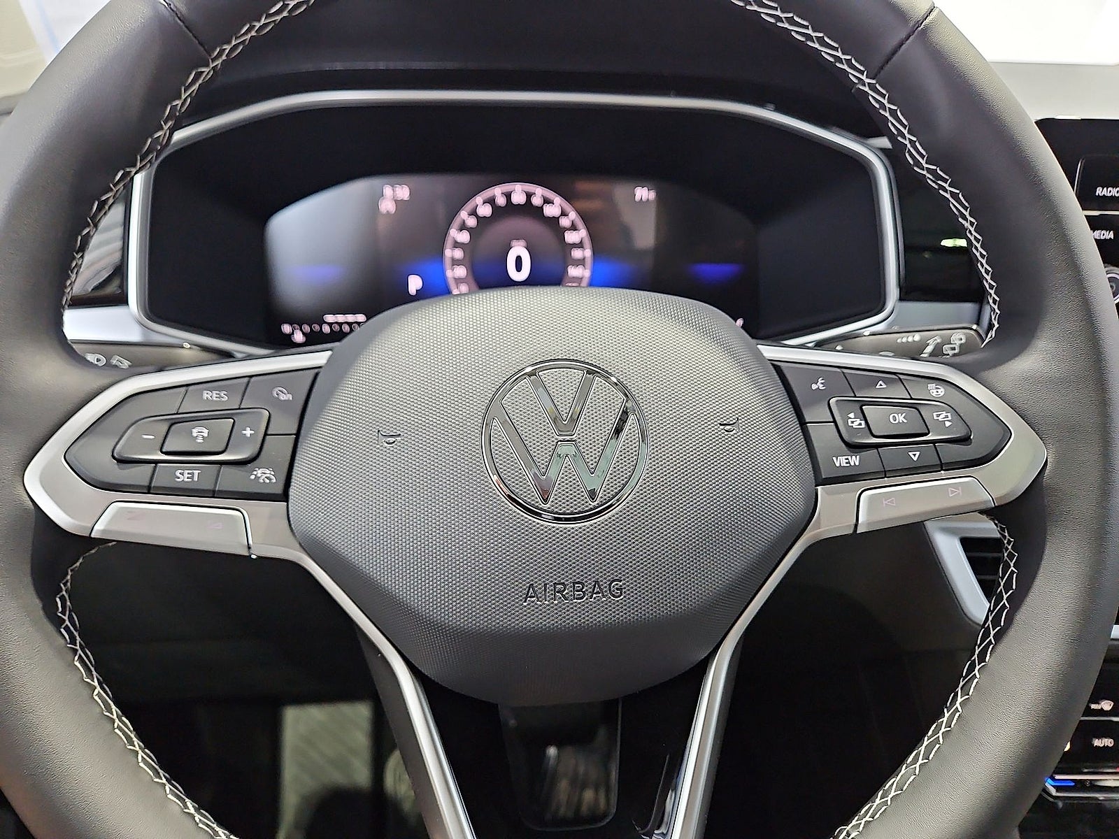 2026 Volkswagen Taos SE