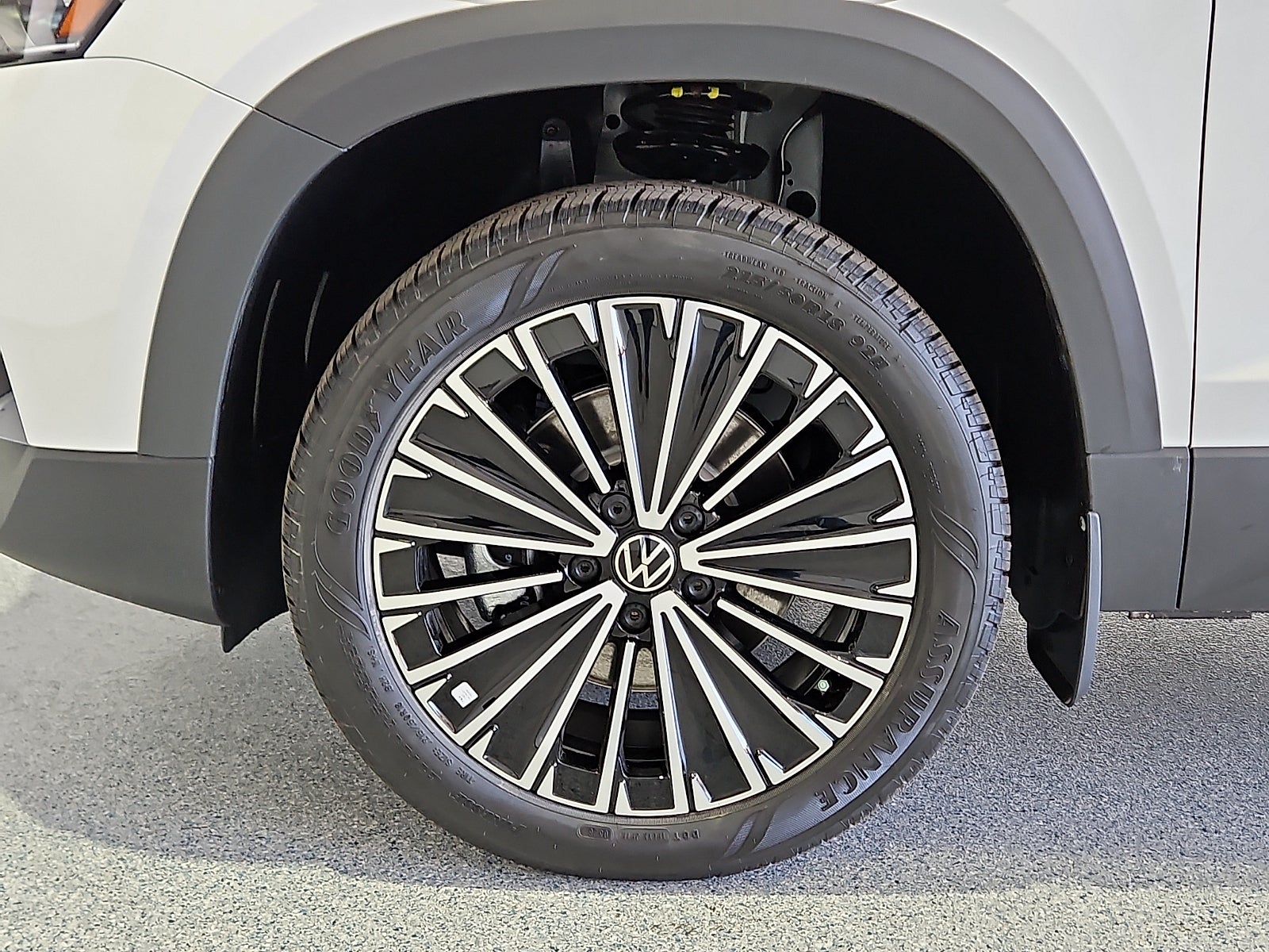 2026 Volkswagen Taos SE