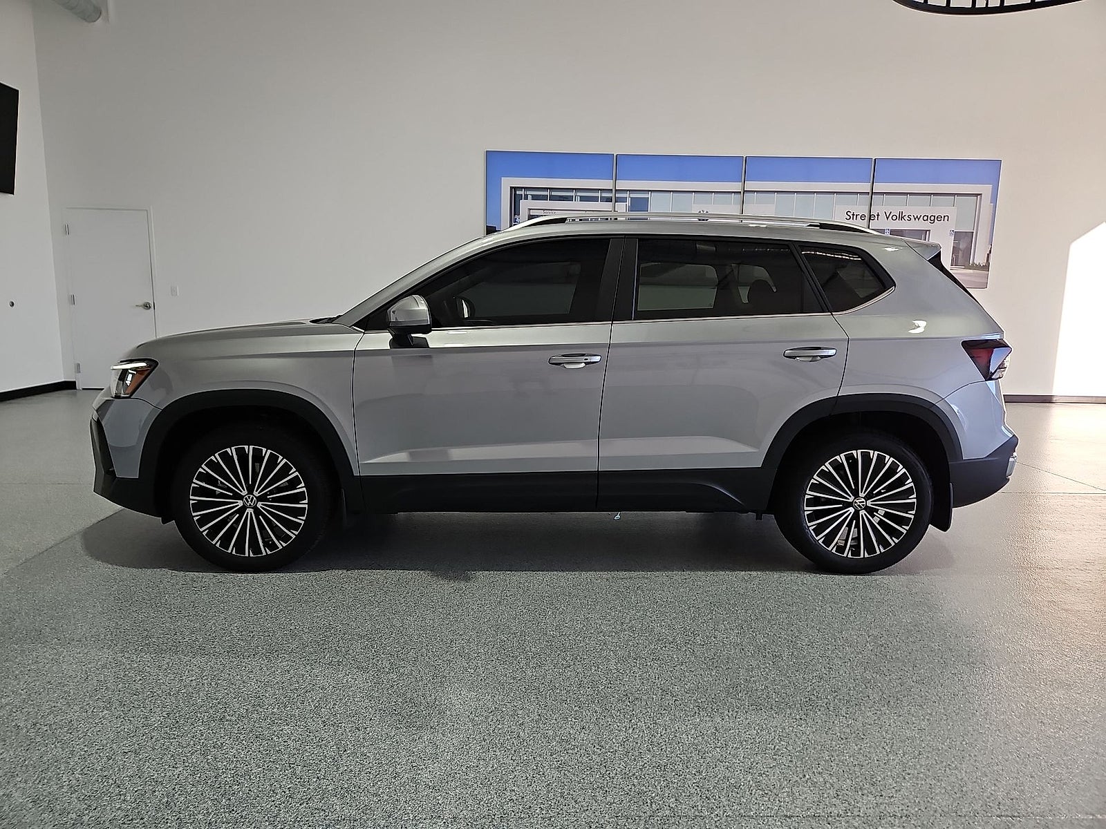 2026 Volkswagen Taos SE