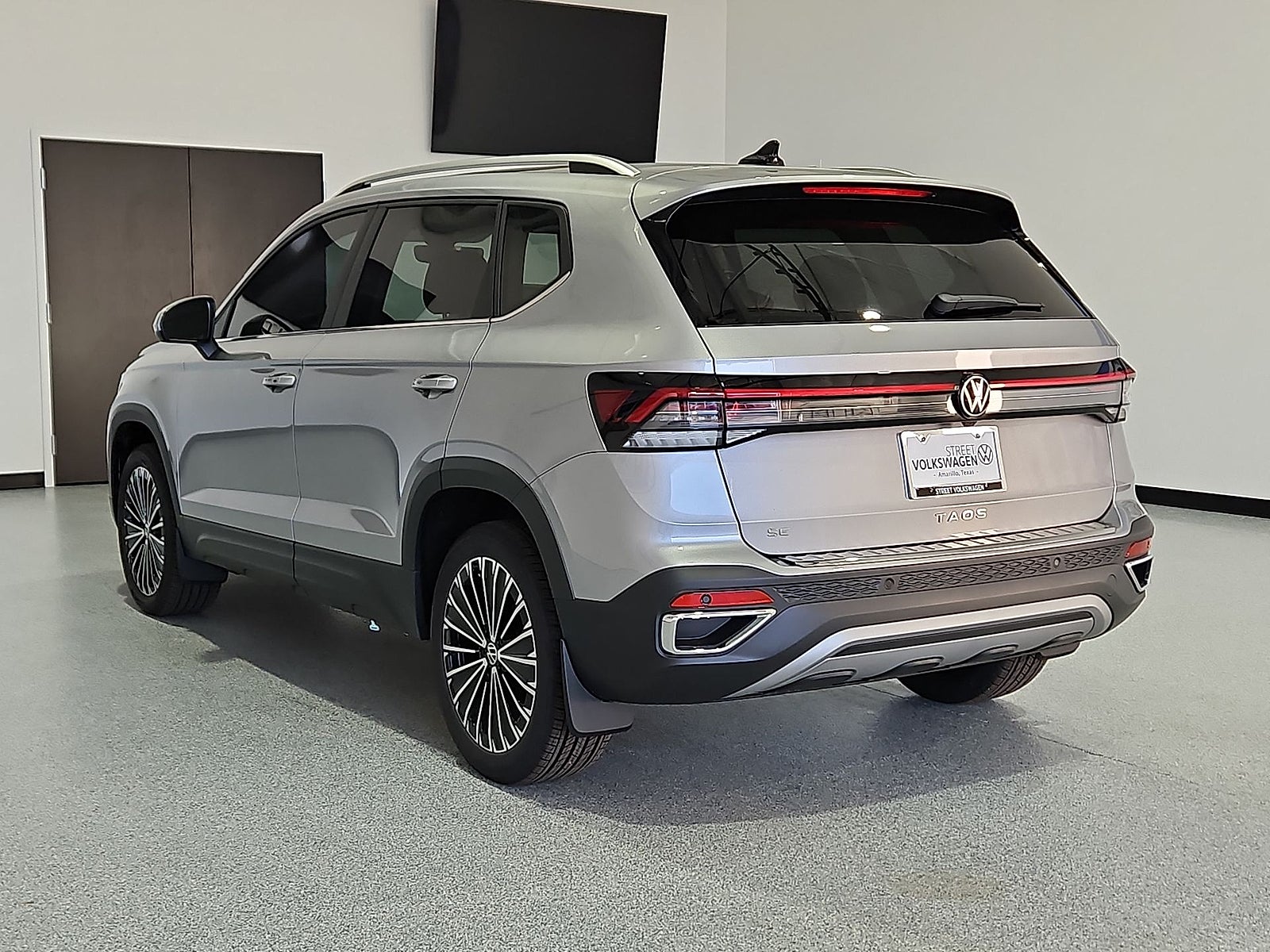 2026 Volkswagen Taos SE