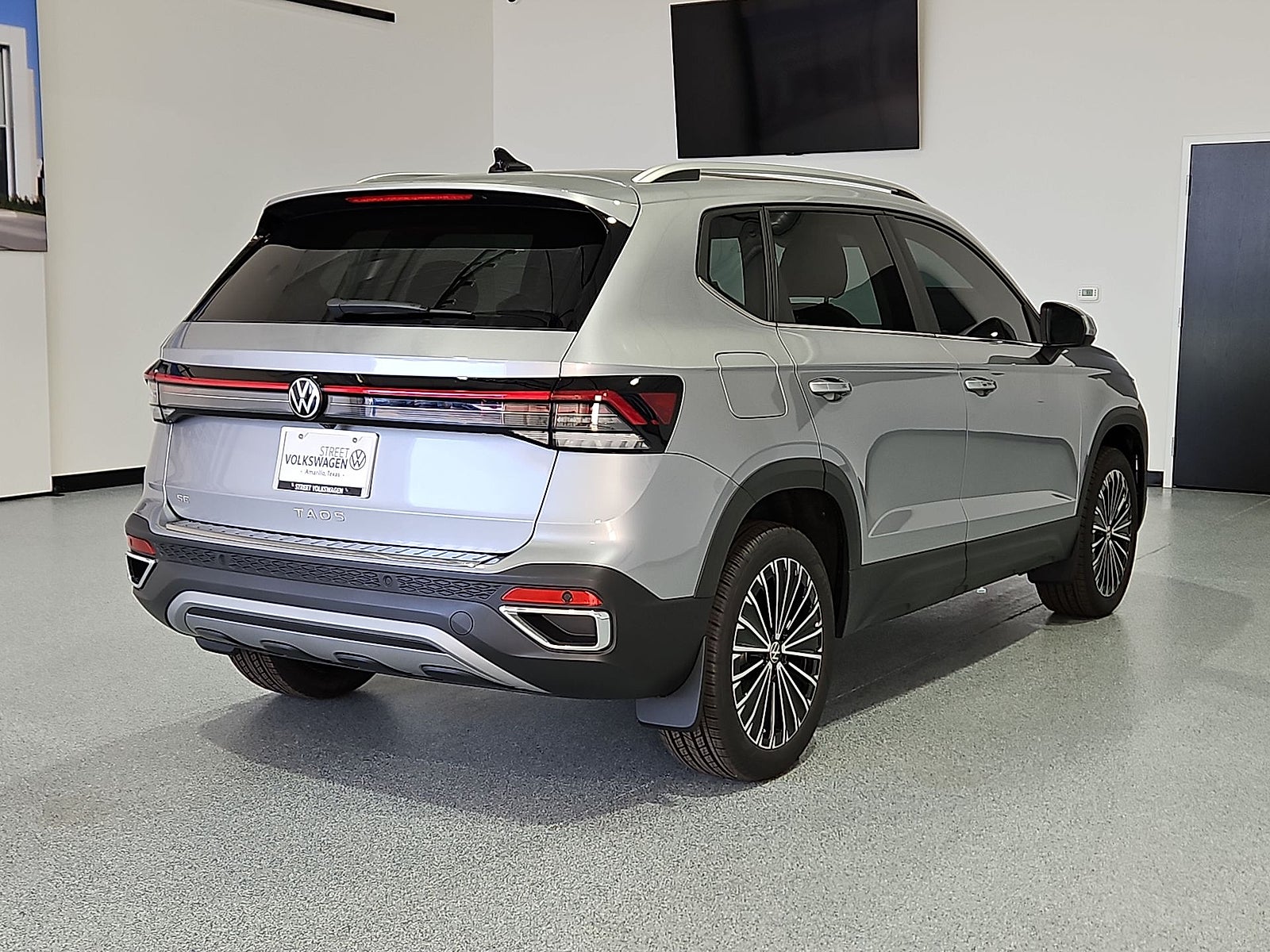 2026 Volkswagen Taos SE