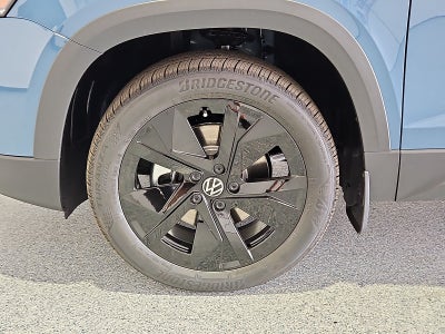2026 Volkswagen Taos SE