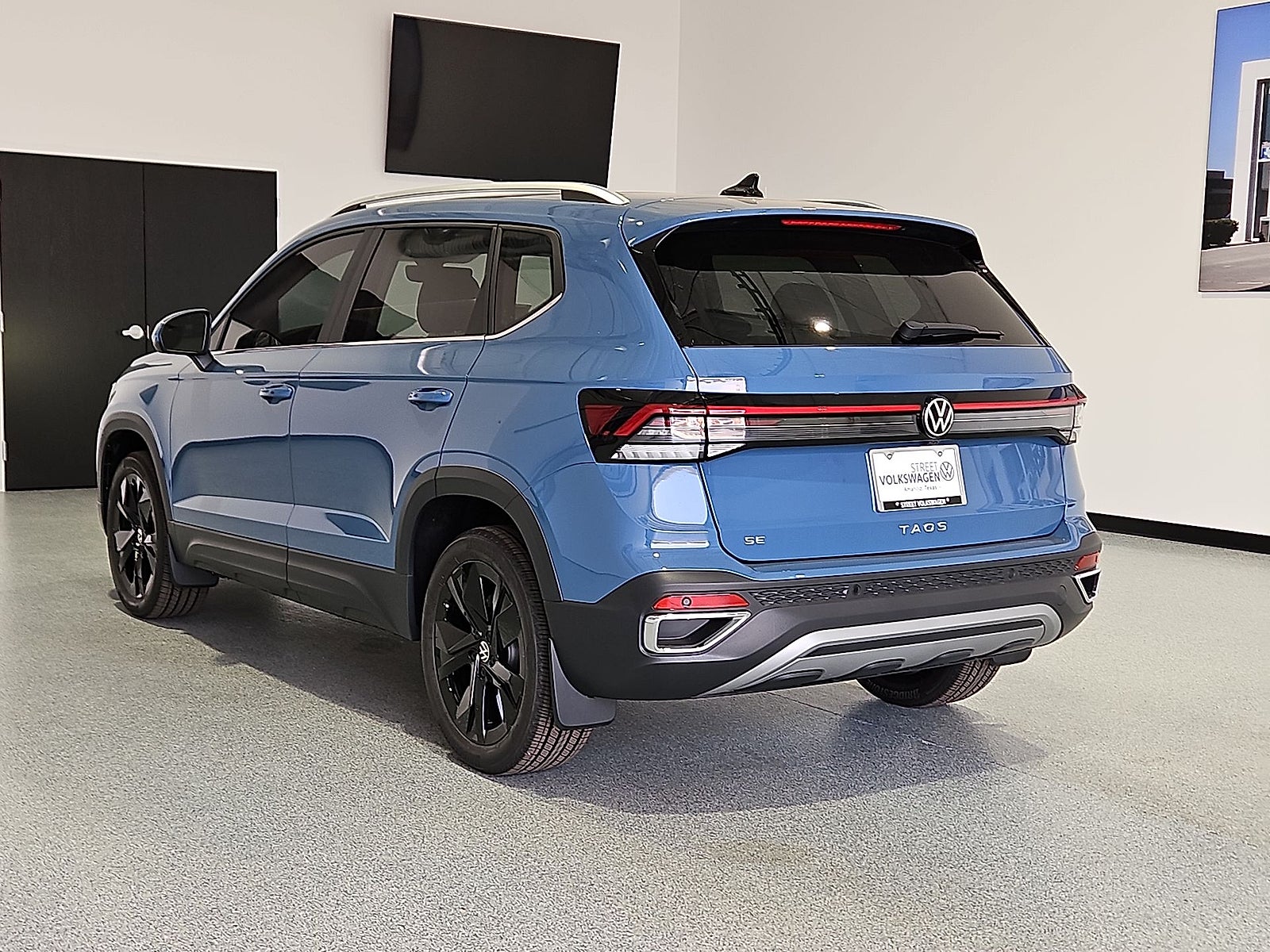 2026 Volkswagen Taos SE