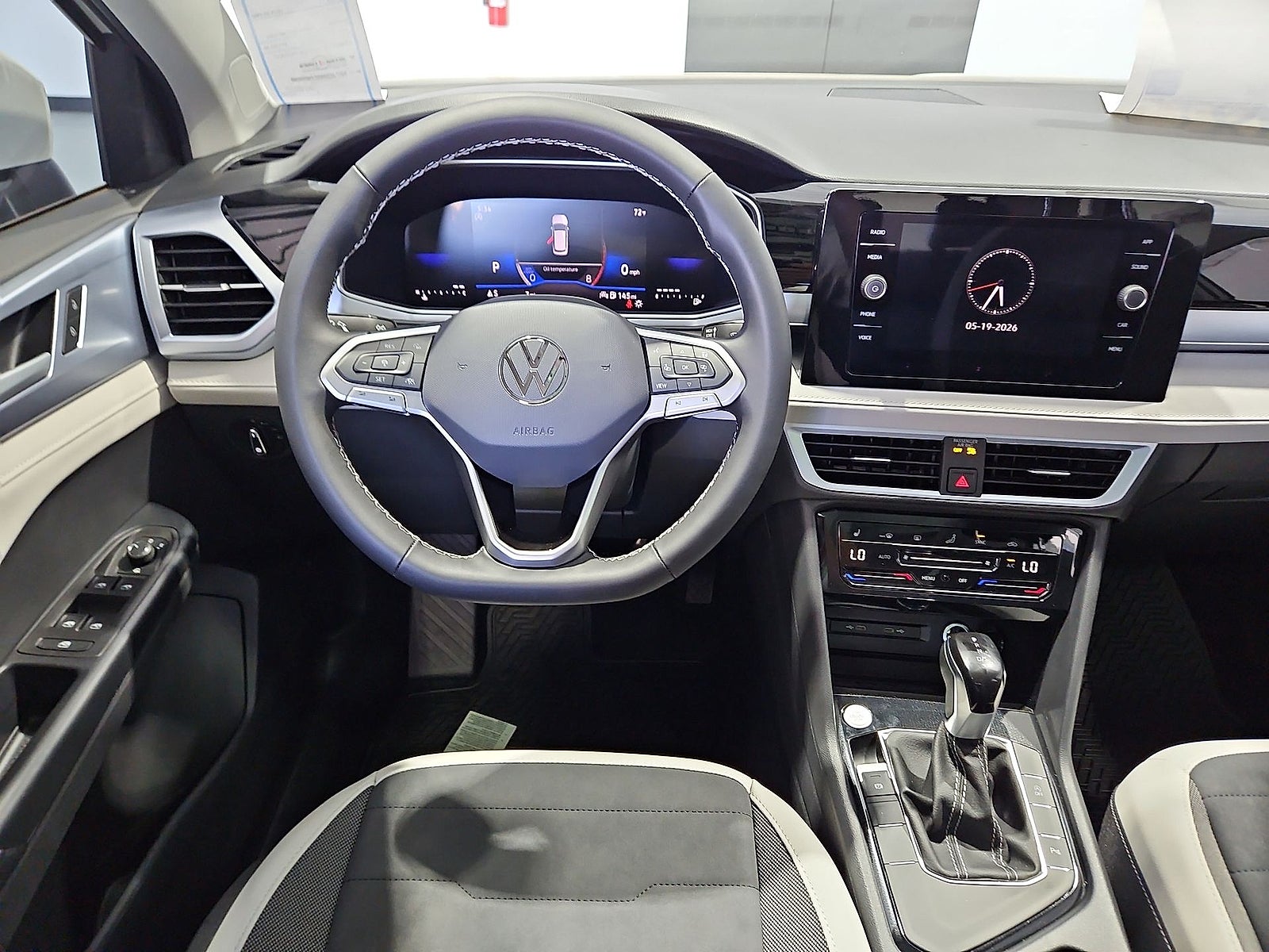 2026 Volkswagen Taos SE